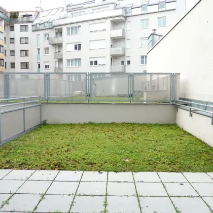 Wunderschöne 3-Zimmerwohnung mit Loggia und Terrasse in U-Bahn-Nähe - Bild 2