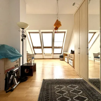 SCHÖNE 4 - ZIMMER - DACHGESCHOSS - MAISONETTE MIT TERRASSE / NÄHE U3 HÜTTELDORFER STRASSE - Bild 2