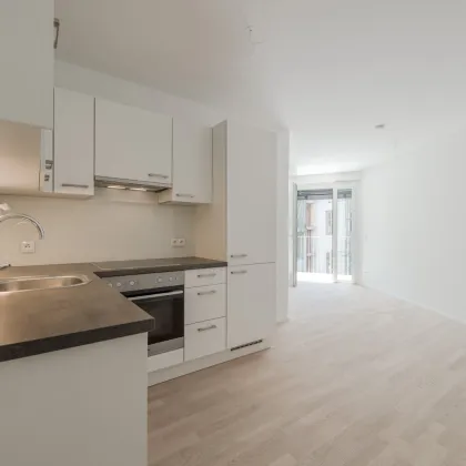 VIDEOTOUR: 2 Zimmer Neubauwohnung mit Balkon in beliebter Wohngegend, hofseitig! Ab 1.1.25! - Bild 3