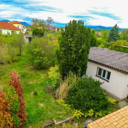 Charmantes Einfamilienhaus mit großzügigem Garten und Potenzial - Bild 2