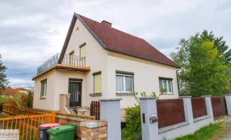 Charmantes Einfamilienhaus mit großzügigem Garten und Potenzial