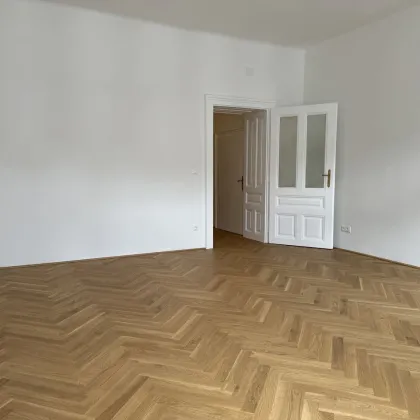 Provisionsfrei: Toprenovierter 101m² Altbau-Erstbezug mit Einbauküche und 3 Zimmern - 1180 Wien - Bild 3