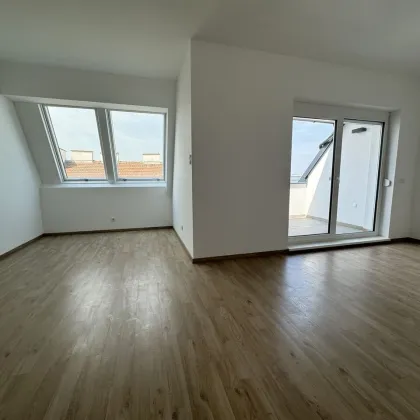 Provisionsfrei: Klimatisierter 83m² DG-Erstbezug + Terrasse im topsanierten Altbau - 1100 Wien - Bild 2