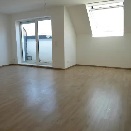 Provisionsfrei: Klimatisierter 48m² DG-Erstbezug + Terrasse im topsanierten Altbau - 1100 Wien - Bild 3