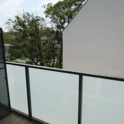 Provisionsfrei: Klimatisierter 60m² DG-Erstbezug + Terrasse im topsanierten Altbau - 1100 Wien - Bild 2