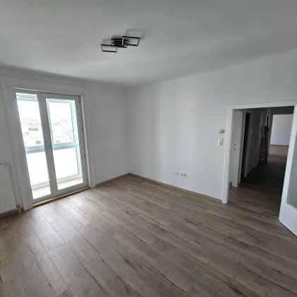 Sonnwendviertel, Erstbezug nach Sanierung,  5 Liftstock,WG-tauglich  helle, moderne Wohnung, 4 Min zur U-Bahn, 1.200 € - Bild 3