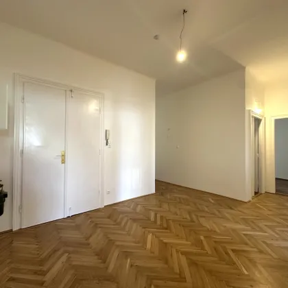 Schöne AltbauWohnung mit Balkon - Bild 3