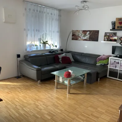 Herrliche Balkonwohnung inkl. privater Parkplatz! Diese optimal aufgeteilte Wohnung eignet sich perfekt für Paare und Familien! Neubaustandart in Enns/ Kristein! - Bild 2