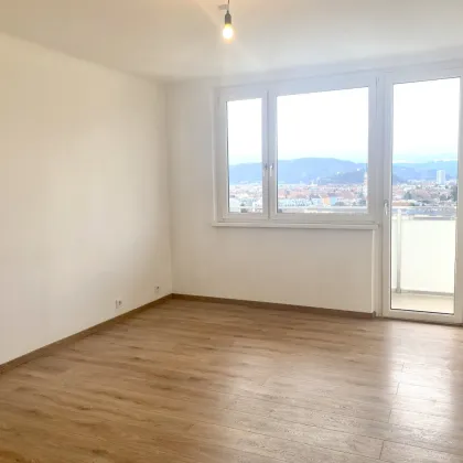 Vermietete 3-Zimmer-Wohnung mit traumhaften Ausblick auf St. Peter und TOP Infrastruktur - Bild 2