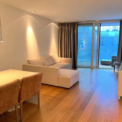 Exklusive 2 Zimmer Wohnung | mit Tiefgaragenplatz | am Rainberg - Bild 2