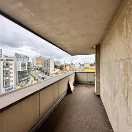 Unbefristete Büroräumlichkeiten mit traumhafter Terrasse mit Blick über Hetzendorf. - Bild 3