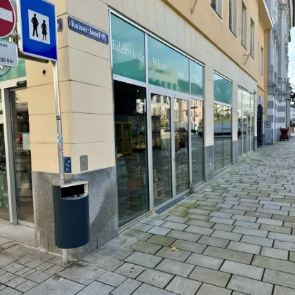 1A Lage : Modernes Geschäftslokal zur Miete mit 96m² Ecke KJ-Platz und Fussgängerzone Wels! - Bild 2