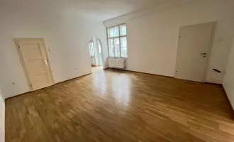 Besonders ansprechende Zweizimmerwohnung mit Balkon in St. Leonhard zur Miete !