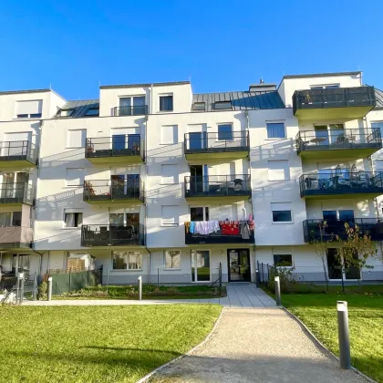 Wohnen in Floridsdorf – 2-Zimmer-Dachgeschosswohnung mit einer Traumterrasse und Garagenplatz Nähe Shopping City Nord & Klink Floridsdorf - Bild 3