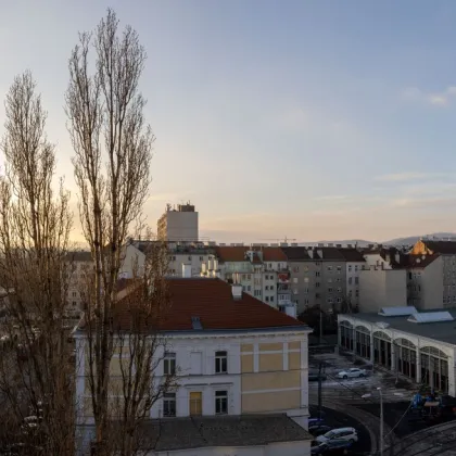 3 Zimmer Dachgeschosswohnung - 1 Minuten von der U-Bahnstation Jägerstraße (U6) entfernt - Bild 2