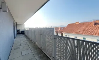 ENTZÜCKEND AUFGETEILTE 3-Zimmer WOHNUNG im 5. OG (obersten) mit WEST-BALKON! Sofort verfügbar!