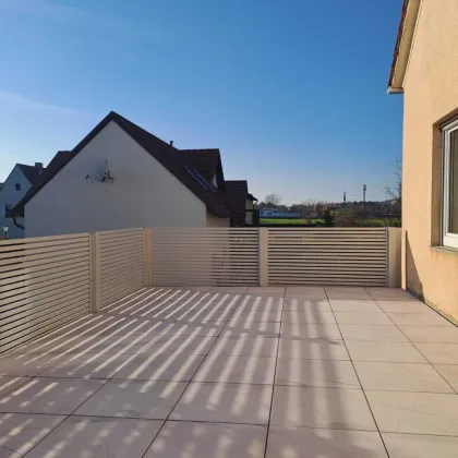 NEUWERTIG- STILVOLL sonnige 2ZI mit Wohn-Terrasse,GARTEN,Top Lage - nahe Stadtzentrum - Bild 2