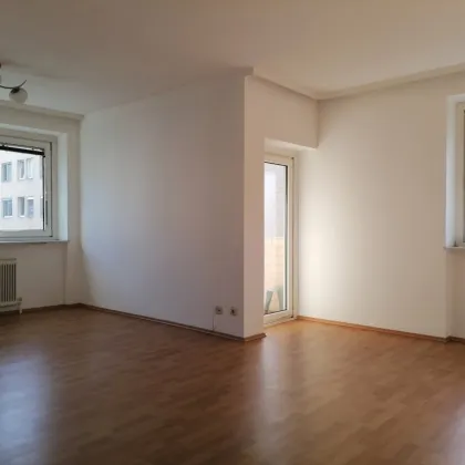 Wertbeständige 2-Zimmer-Innenstadtwohnung mit Loggia zu verkaufen! - Bild 3