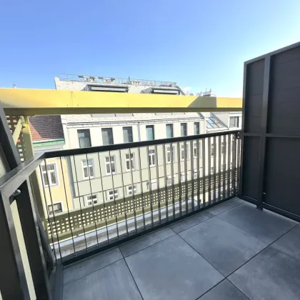 Herrliche Dachwohnung mit kleiner Terrasse im Erstbezug - 1180 Wien! - Bild 2